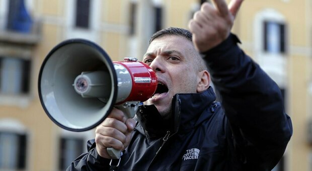 Castellino bloccato fuori dalla Camera: «Non è democrazia». L'ex FN doveva presentare il suo nuovo partito Italia libera