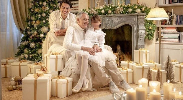 Domenica In, Andrea Bocelli presenta con i figli Matteo e Virginia il nuovo album natalizio