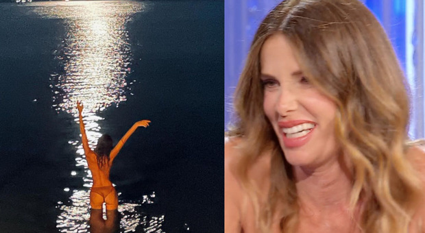 Alessia Marcuzzi in topless, balla in mezzo al mare: il video super sexy al chiaro di luna