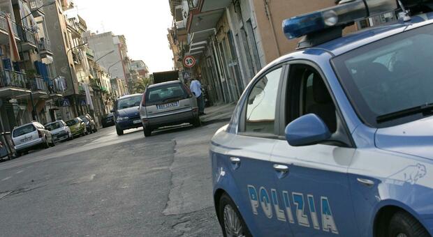 Napoli, alto impatto a Secondigliano: multati 6 clienti di una sala scommesse privi di Green pass