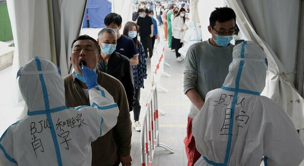 Cina, 27 morti sul bus-Covid ribaltato: andavano in una struttura per la quarantena
