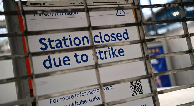 Gran Bretagna nel caos per lo sciopero dei trasporti: è il più grande da 30 anni