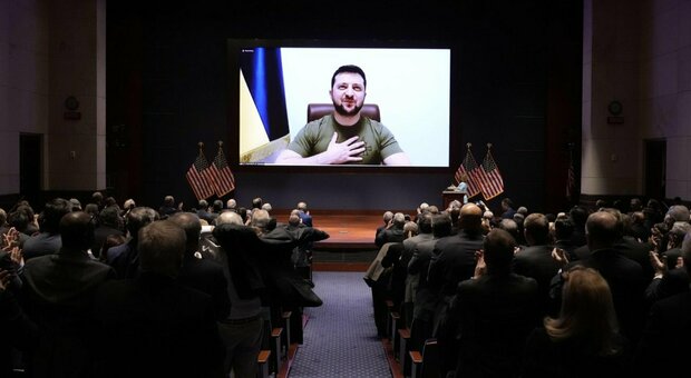 Zelensky al congresso Usa: «Il nostro Paese vive l'11 settembre da tre settimane»
