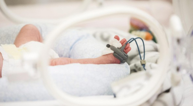 Bimbo resta disabile per un errore dei medici durante il parto: maxirisarcimento da 2 milioni alla famiglia