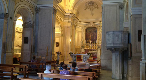 Pozzuoli, riapre la chiesa di Santa Maria rimasta chiusa per sette anni in centro