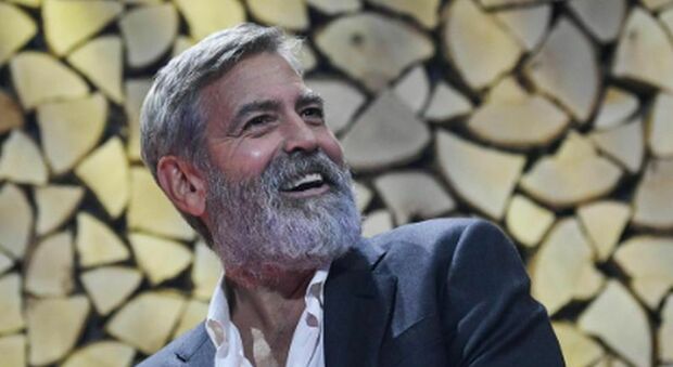 George Clooney: «Da giovane ho subìto molestie sessuali, mi davano schiaffi sul sedere»