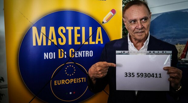 Elezioni 2022, Mastella presenta la lista e dà il suo numero di telefono a tutti