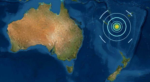 Terremoto magnitudo 7.7 in Nuova Caledonia. Tsunami in arrivo: «Allontanarsi dalle coste»