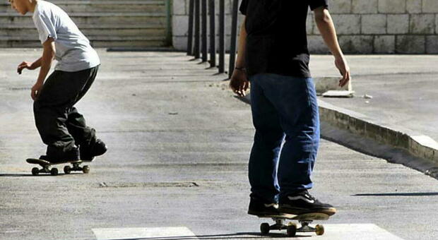 Pisa, adolescente muore investito da un'auto mentre è sullo skateboard