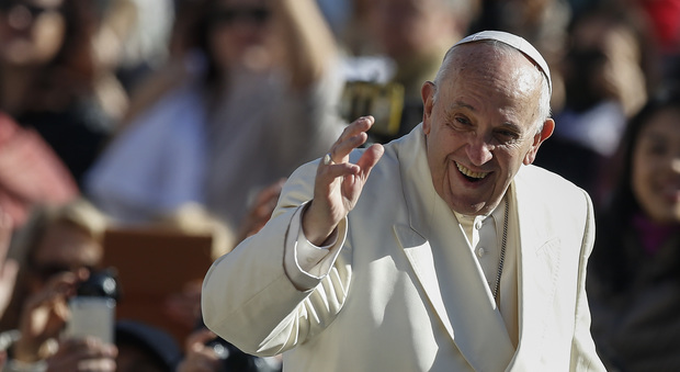 Papa, l'appello di inizio anno: «Non spegnere la speranza nel cuore dei migranti»