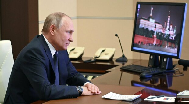Putin combatte l'informazione libera: ecco perché lo zar mette il bavaglio alle "fake news" sul conflitto