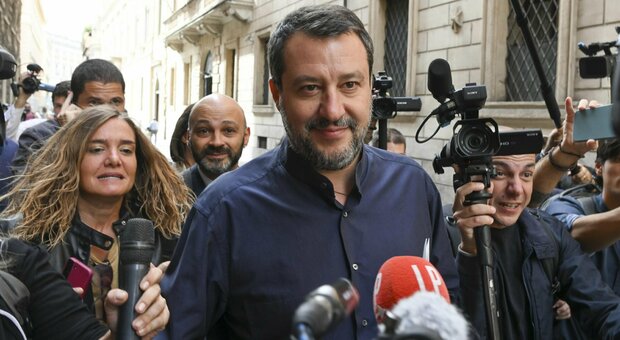 Matteo Salvini, pieno mandato dal Consiglio federale Lega. Si insiste su Viminale, Turismo e Riforme