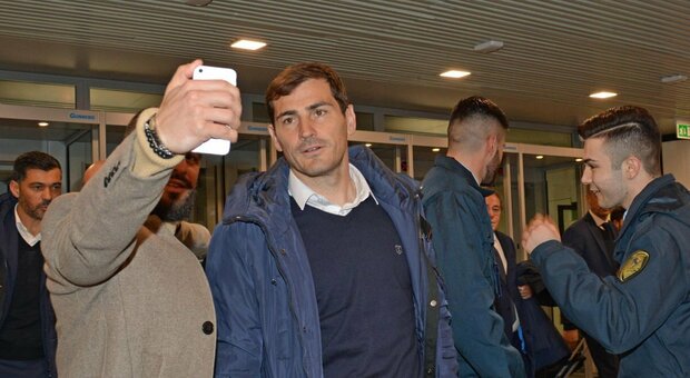 Iker Casillas, coming out dell'ex portiere del Real su Twitter: «Sono gay, spero mi rispettiate»