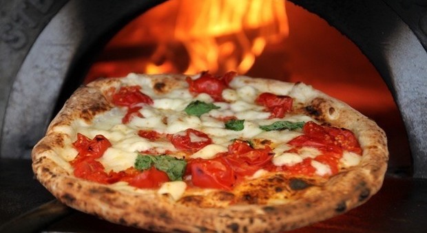 50 Top Pizza: stasera a Napoli le 50 migliori pizzerie italiane 2017