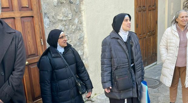 Ravello, le due suore lasciano il monastero