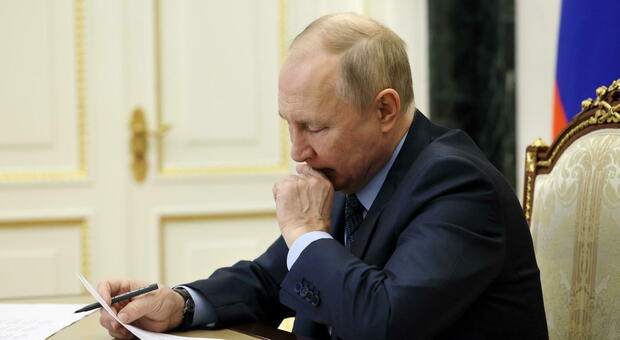 Putin e la guerra, il Cremlino: «Impossibile accettare la condizione posta da Biden»
