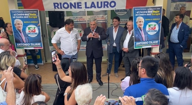 Antonio Tajani a Napoli col sogno scudetto: «Se San Gennaro ci aiuta può essere l’anno buono»
