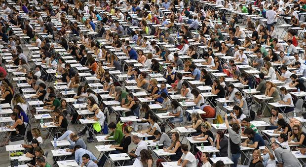 Concorsi, beffa per 86mila idonei: graduatorie scadono a settembre. «Non saranno più assunti»