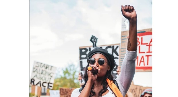 Sasha Johnson, l'attivista di Black Lives Matter è grave: le hanno sparato alla testa