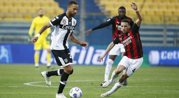 Parma-Milan 1-3, Pioli è secondo ma pesa l'espulsione di Ibrahimovic