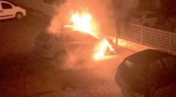 San Marzano sul Sarno, in fiamme l'auto del presidente del consiglio comunale