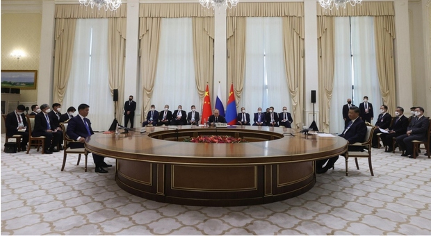 Xi a Putin: «Lavoreremo come tra grandi potenze». Lo zar: «Occidente vuole mondo unipolare»