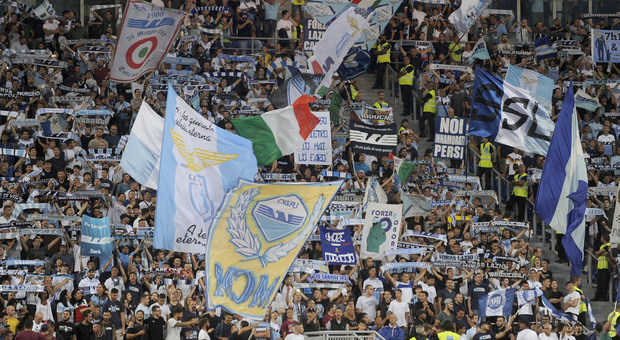 Lazio: cori razzisti, curva Nord chiusa un turno con sospensiva