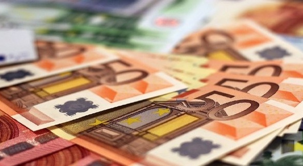 Bonus 200 euro, affitti, carburanti e bollette: come chiederli? Si sommano al reddito di cittadinanza?