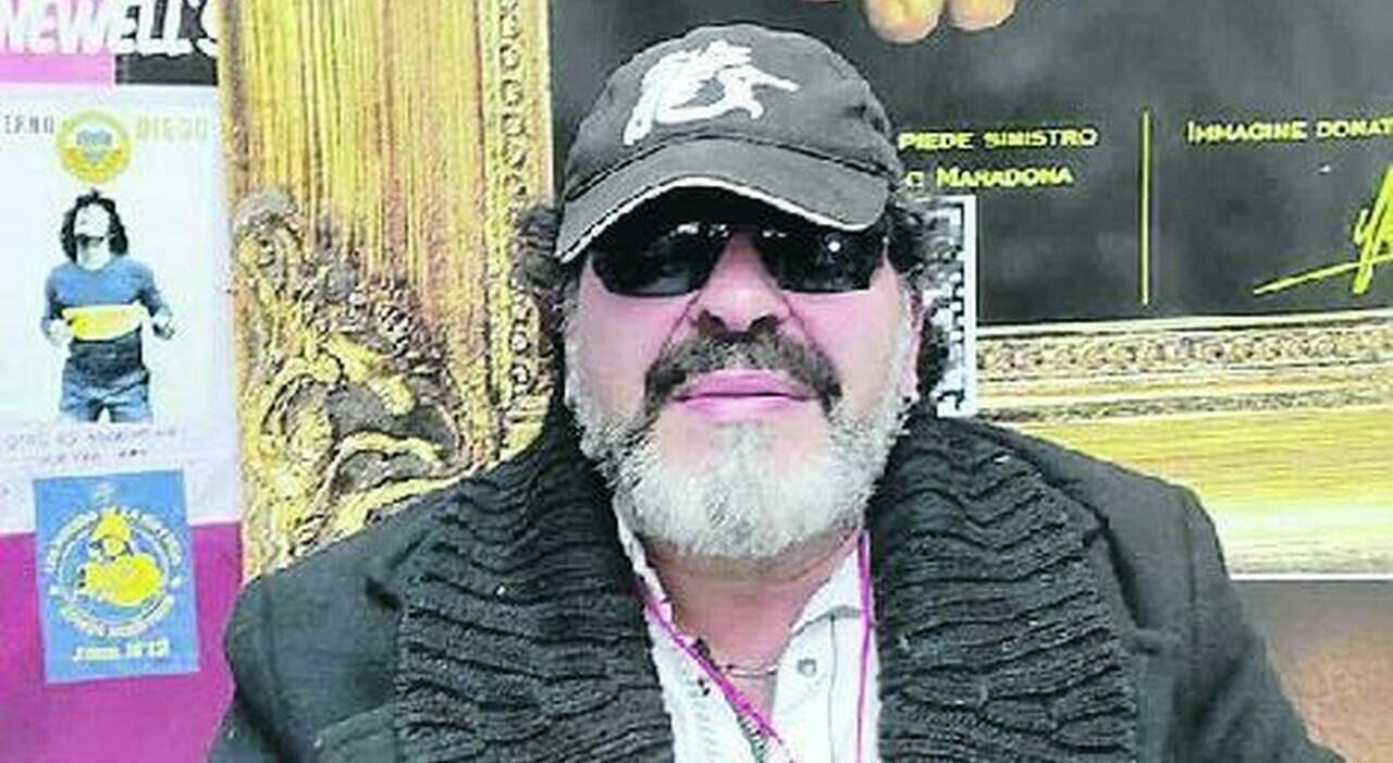Maradona, il sosia ai Quartieri spagnoli: «Accolto qui come un eroe, potrei farne un business»