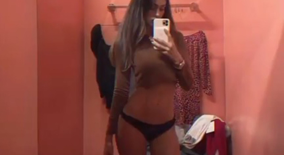 Belen Rodriguez hot, il video selfie in mutande davanti allo specchio fa  impazzire i social - Il Mattino.it