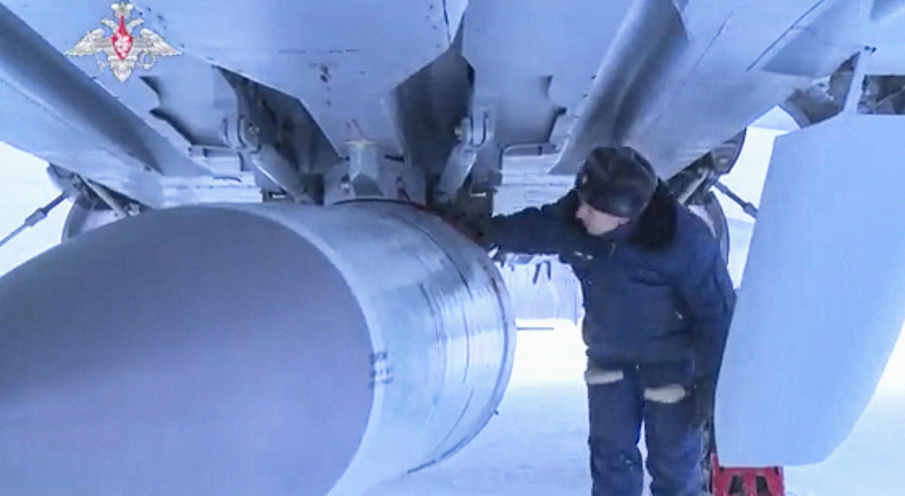Guerra, flop missili ipersonici russi: «1500 non hanno colpito il bersaglio». Il report