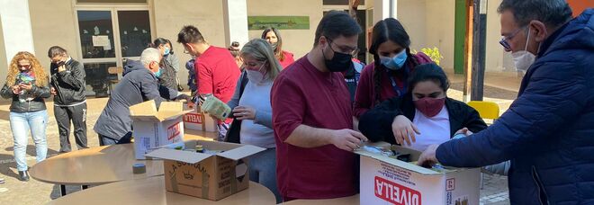Webuild con la comunità di Sant'Egidio per distribuire pacchi alimentari e mascherine ai bisognosi di Napoli