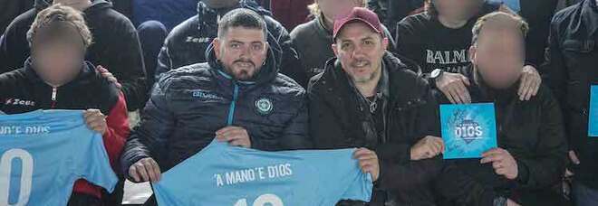 Diego Armando Maradona Jr. e Dario Sansone a Nisida: strumenti musicali e maglie da calcio per i baby detenuti