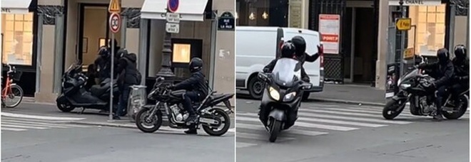 Parigi, assaltano Chanel e scappano in moto: il video della rapina