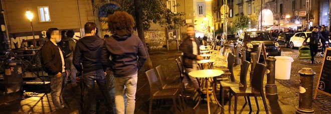 Covid a Napoli, è una nuova Resistenza: «Temiamo più la fame»