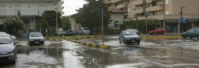 Previsioni meteo flop a Caserta: non piove, rabbia per le scuole chiuse