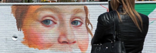 Pronto il murale per Noemi, la bimba ferita per errore a Napoli: «Nei suoi occhi la speranza»