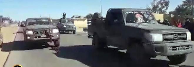 Caos Libia, raid aerei contro Haftar: scontri vicino all'aeroporto di Tripoli