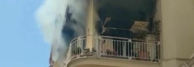 Incendio a Capri oggi: in fiamme appartamento nella strada dello shopping