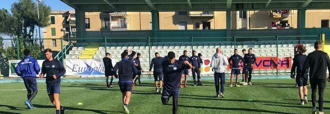 Napoli United, focolaio Covid: 10 positivi nella squadra di Diego junior