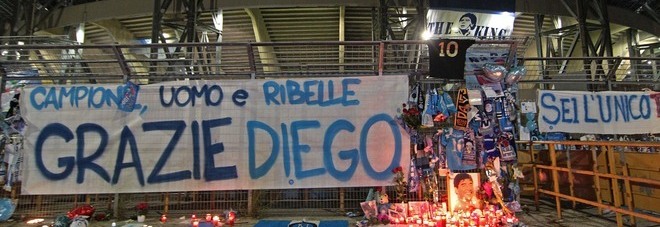 Maradona re di Napoli: non solo calcio, le promesse (politiche) che Diego ha mantenuto