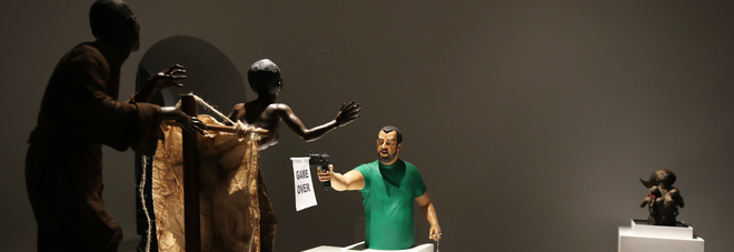 Salvini spara agli immigrati, in mostra a Napoli la scultura choc
