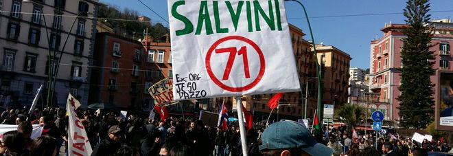Salvini a Napoli, telenovela infinita il prefetto ordina la riapertura
