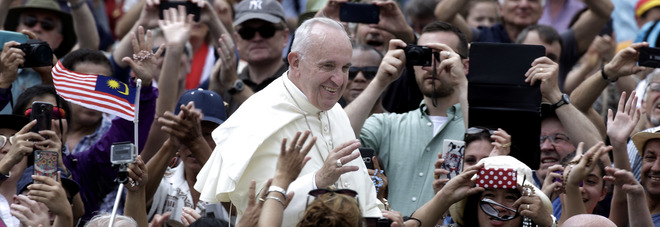 Papa Francesco fa la radiografia alla Chiesa, soffre di attaccamento al denaro e clericalismo