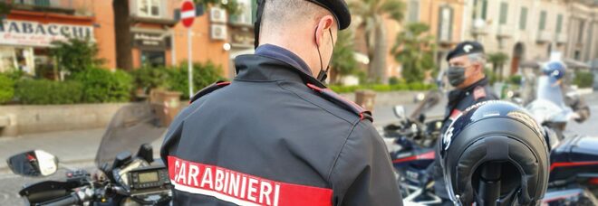 Napoli, due 14enni rom arrestati dopo una folle fuga in Tangenziale senza uno pneumatico