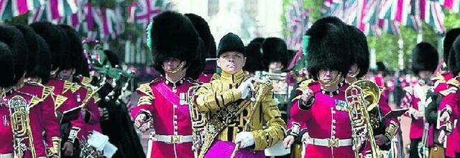 Londra, fuggono da Windsor per un rave party: tredici guardie della Regina arrestate
