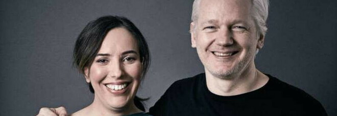Assange sposa in carcere la fidanzata Stella Morris
