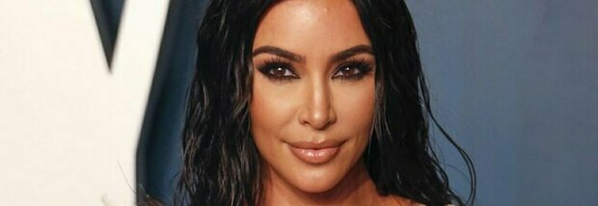 Kim Kardashian, la pista di una statua di Atena «rubata» all'Italia porta alla mega influencer