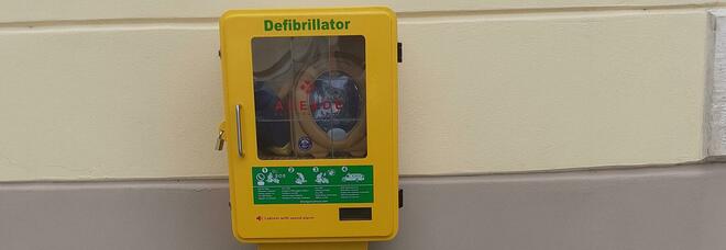 Napoli diventa città cardio-protetta: saranno installati defibrillatori automatici esterni nelle principali piazze