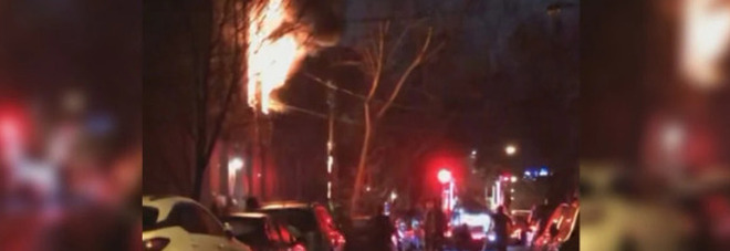 Incendio in casa, almeno 13 morti a Philadelphia: sette bambini tra le vittime